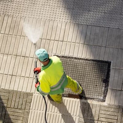 commercial cleaning of surfaces with acid wash