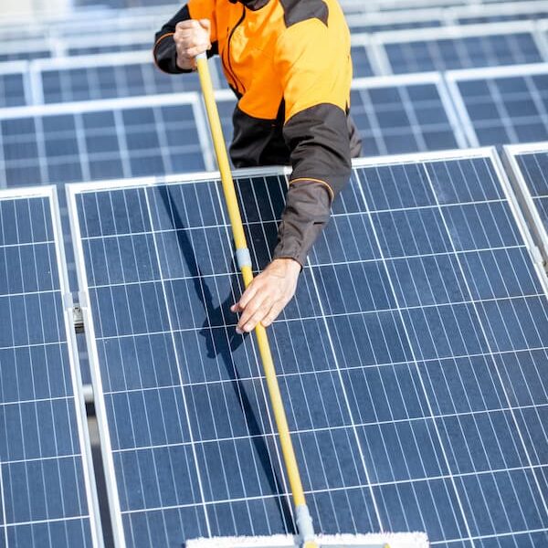 solar panels cleaning services